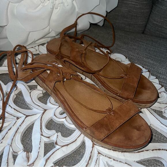 Frye Suede Leather Ankle Wrap Sandals Shoes Women’s 8 - Picture 9 of 9